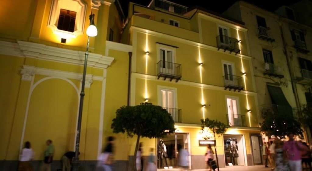 Palazzo Tritone & Abagnale Alojamento de Acomodação e Pequeno-almoço Sorrento