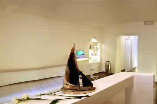 Palazzo Tritone & Abagnale Alojamento de Acomodação e Pequeno-almoço 3*